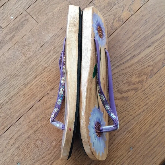 Vintage Hand Painted Flip Flops Sandals - Picture 4 of 7